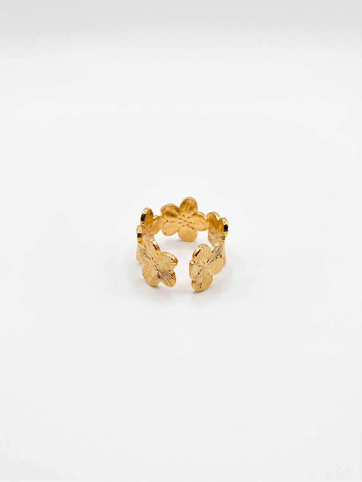 The Fleur Etched Botanical Ring